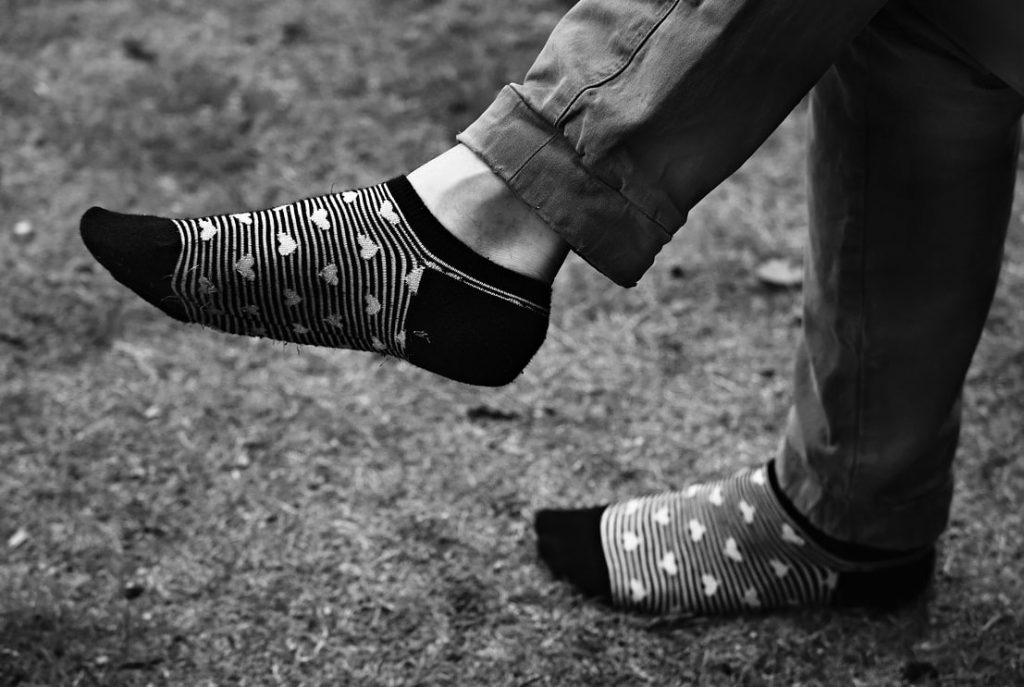 tips for barefoot running in socks