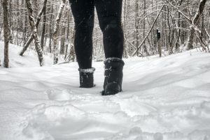 minimlist winter boots